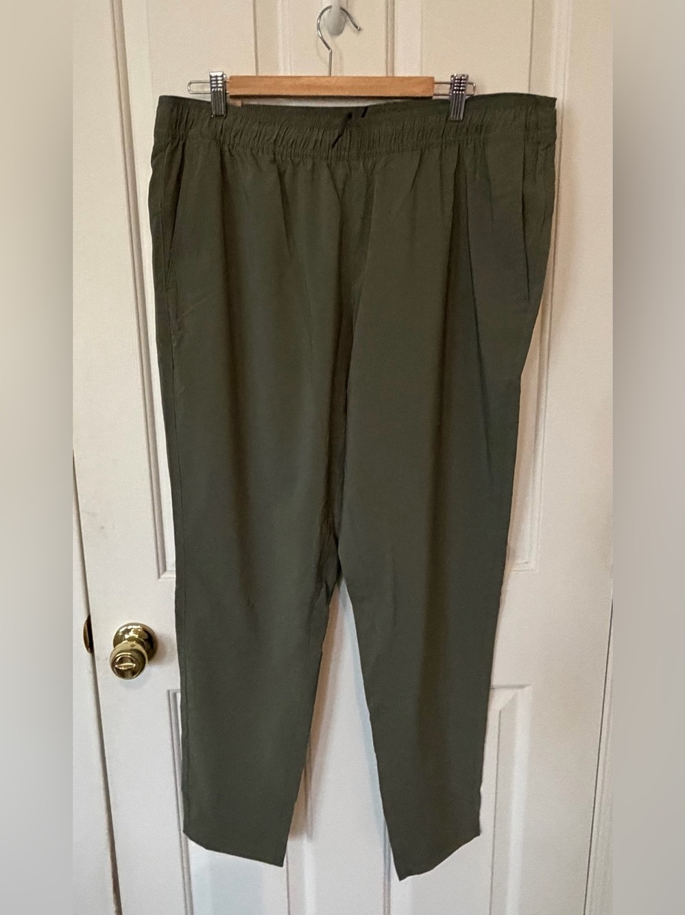 Eddie Bauer Olive Elastic-Waist Casual Pants